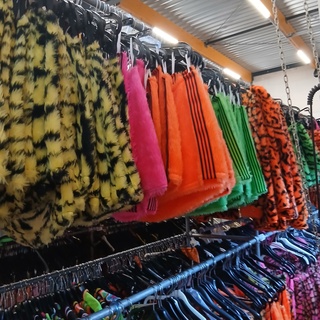 Ca. 91x Carnaval feestkleding neon